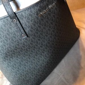 Michael kors tote bag